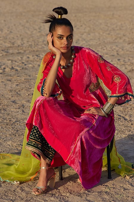 Shop Rajiramniq Pink Organza, Silk Velvet Bead , Thread Embroidered Kurta Palazzo Set at Aza Fashions Shop_Rajiramniq_Pink Organza, Silk Velvet Bead , Thread Embroidered Kurta Palazzo Set _at_Aza_Fashions