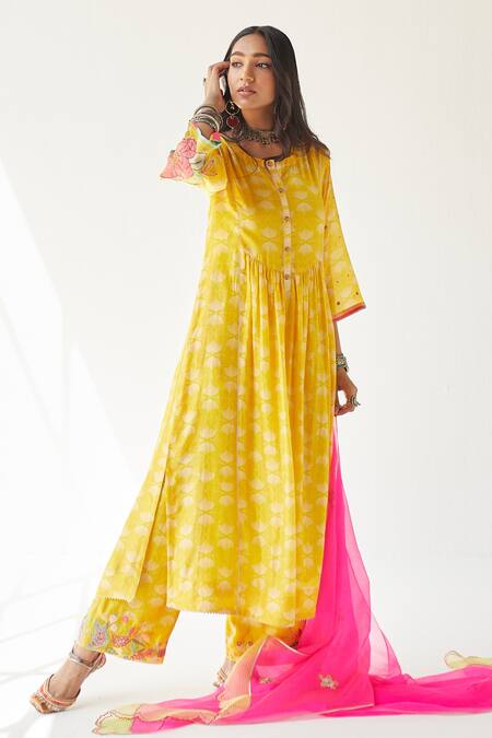 Rajiramniq Yellow Cotton , Kota Thread Work, Shell Print Round Kurta Set Online at Aza Fashions Rajiramniq_Yellow Cotton , Kota Thread Work, Shell Print Round Kurta Set _Online_at_Aza_Fashions