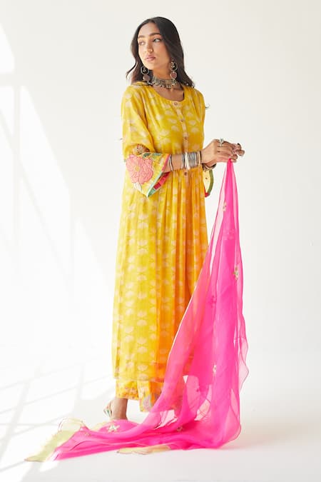 Buy Rajiramniq Yellow Cotton , Kota Thread Work, Shell Print Round Kurta Set Online at Aza Fashions Buy_Rajiramniq_Yellow Cotton , Kota Thread Work, Shell Print Round Kurta Set _Online_at_Aza_Fashions