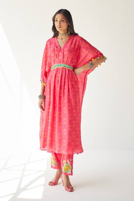 Rajiramniq Pink Cotton Silk Printed Shell V Neck Kaftan And Pant Set Online at Aza Fashions Rajiramniq_Pink Cotton Silk Printed Shell V Neck Kaftan And Pant Set _Online_at_Aza_Fashions
