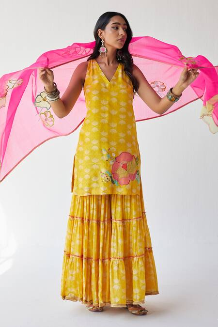 Shop Rajiramniq Yellow Cotton , Kota Thread Work, Shell Print V Neck Kurta Gharara Set Online at Aza Fashions Shop_Rajiramniq_Yellow Cotton , Kota Thread Work, Shell Print V Neck Kurta Gharara Set _Online_at_Aza_Fashions