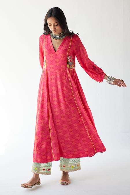 Rajiramniq Pink Cotton Silk, Kota, Modal Thread Work, Shell Print V Puff Sleeve Kurta Set Online at Aza Fashions Rajiramniq_Pink Cotton Silk, Kota, Modal Thread Work, Shell Print V Puff Sleeve Kurta Set _Online_at_Aza_Fashions