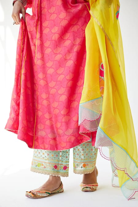 Rajiramniq Pink Cotton Silk, Kota, Modal Thread Work, Shell Print V Puff Sleeve Kurta Set at Aza Fashions Rajiramniq_Pink Cotton Silk, Kota, Modal Thread Work, Shell Print V Puff Sleeve Kurta Set _at_Aza_Fashions