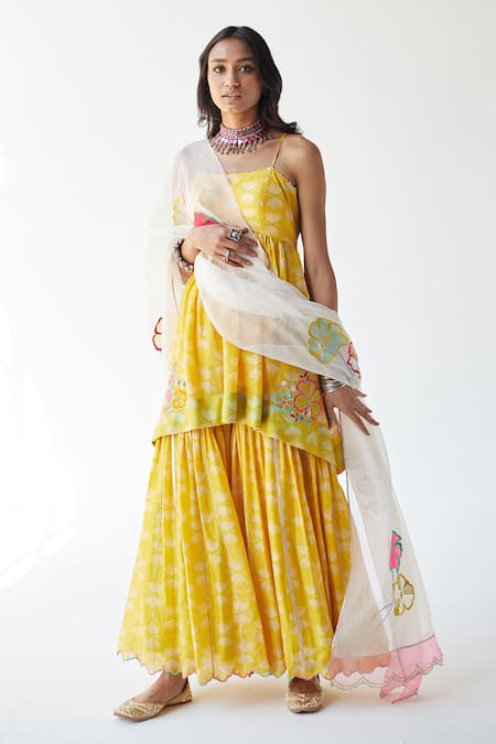 Rajiramniq Shell Print Strappy Kurta Gharara Set 