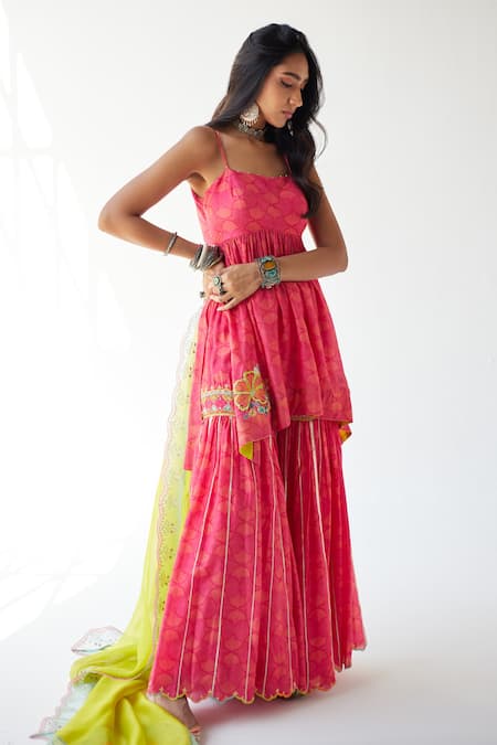 Rajiramniq Shell Print Strappy Kurta Gharara Set 
