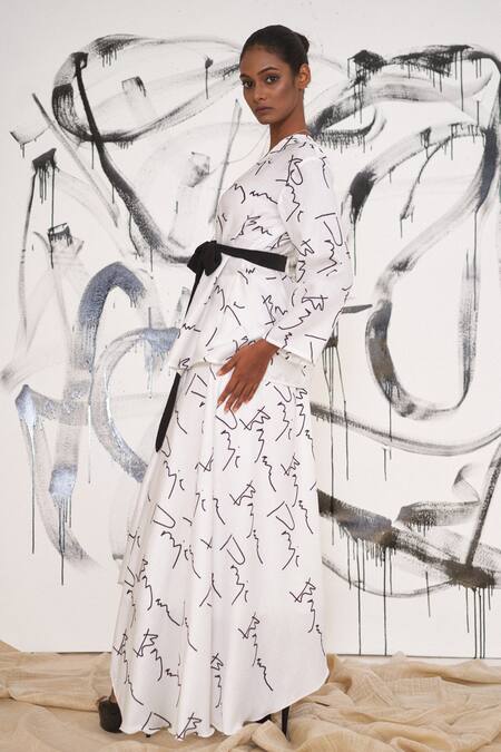 Pooja Bagaria_Black Glazed Cotton Signature Leaf Neck Print Top And Skirt Set_at_Aza_Fashions