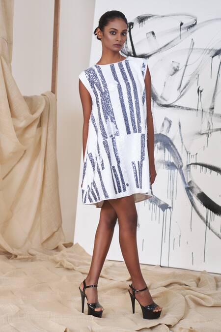 Pooja Bagaria_Black Satin Sequin Sequin, Piano Stripe Round Print Dress _Online_at_Aza_Fashions