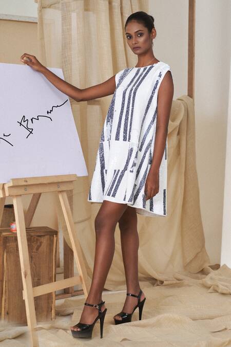 Buy_Pooja Bagaria_Black Satin Sequin Sequin, Piano Stripe Round Print Dress _Online_at_Aza_Fashions