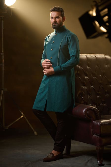 Ritu & Abhishek_Green Crepe Suiting Leopard Skin Textured Kurta _Online_at_Aza_Fashions