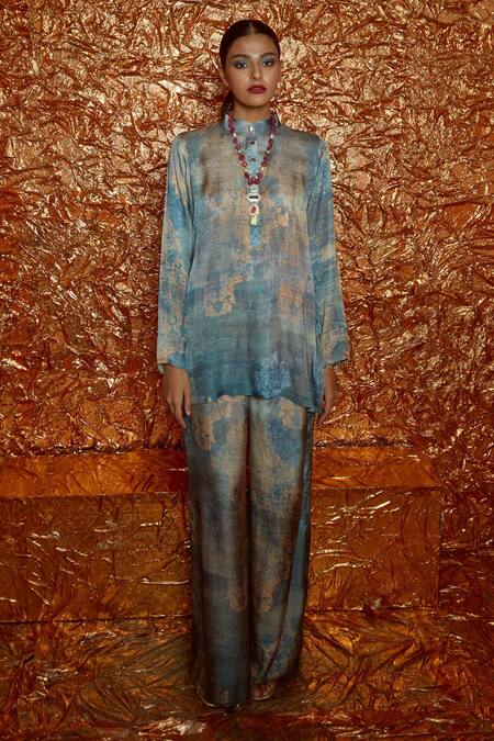 Nirmooha_Grey Chiffon Abstract Band Printed Kurta And Pant Set _Online_at_Aza_Fashions