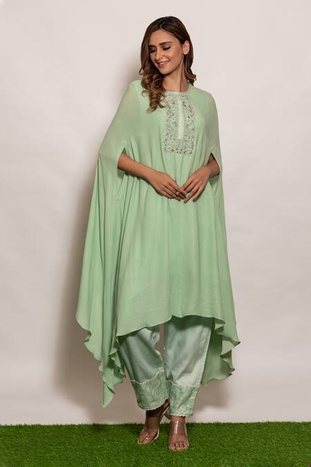 Vara By Vibha N Priti_Green Georgette Thread Work Round Hand Embroidered Kaftan Tunic And Pant Set _Online_at_Aza_Fashions