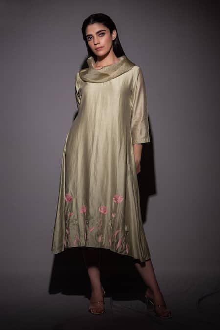 Vara By Vibha N Priti_Green Chanderi Silk Hand Embroidered Thread Work Cowl Neck Tunic _Online_at_Aza_Fashions