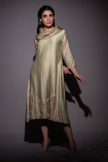 Buy_Vara By Vibha N Priti_Green Chanderi Silk Hand Embroidered Thread Work Cowl Neck Tunic _Online_at_Aza_Fashions