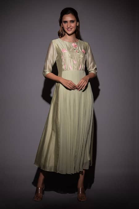 Vara by Vibha n Priti Floral Hand Embroidered Kurta 