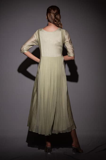 Shop Vara By Vibha N Priti Green Chiffon, Chanderi Silk Thread Work Round Floral Hand Embroidered Kurta at Aza Fashions Shop_Vara By Vibha N Priti_Green Chiffon, Chanderi Silk Thread Work Round Floral Hand Embroidered Kurta _at_Aza_Fashions