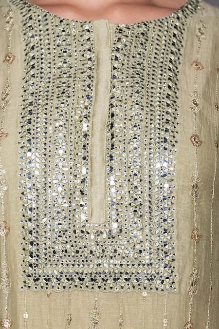 Vara By Vibha N Priti_Green Silk Chanderi Mirror , Sequins, Thread Kaftan Tunic And Pant Set _at_Aza_Fashions