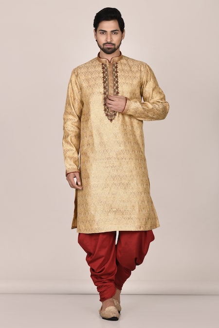 Samyukta Singhania Zari Jamawar Kurta & Dhoti Pant Set 