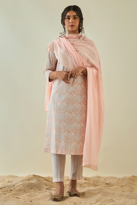 LAHARIO Foil Print Kurta Set 