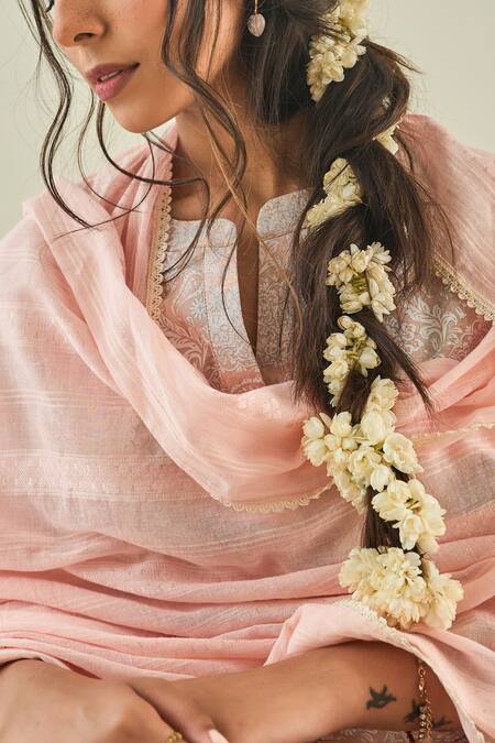 Shop_LAHARIO_Pink Cotton Floral Motifs Mandarin Collar Foil Print Kurta Set _Online_at_Aza_Fashions