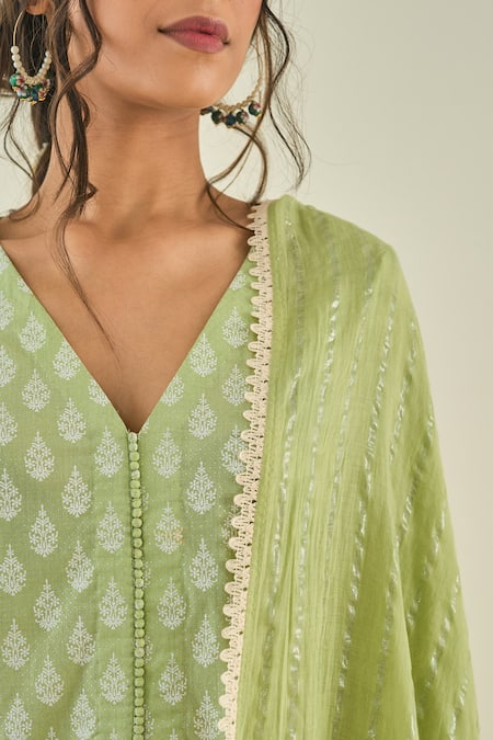 Buy_LAHARIO_Green Cotton Floral Motifs V Neck Printed Kurta Sharara Set _Online_at_Aza_Fashions
