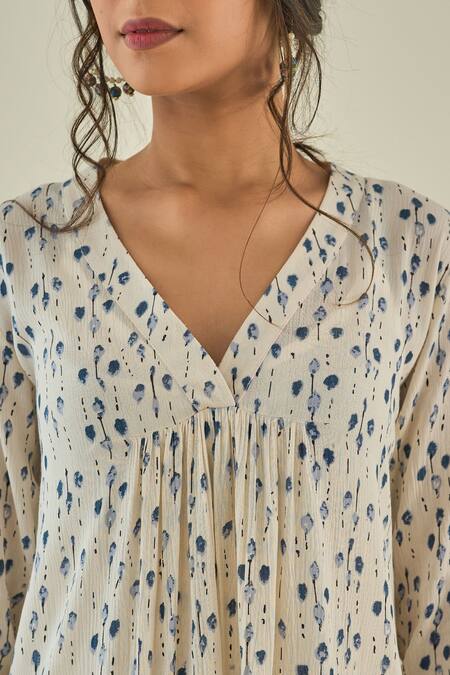 Buy_LAHARIO_Blue Cotton V Neck Textile Kurta Set _Online_at_Aza_Fashions