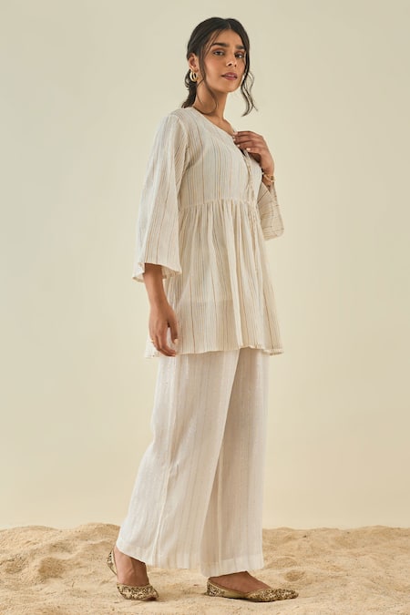 LAHARIO White Cotton Striped Keyhole Kurta And Pant Set Online at Aza Fashions LAHARIO_White Cotton Striped Keyhole Kurta And Pant Set _Online_at_Aza_Fashions