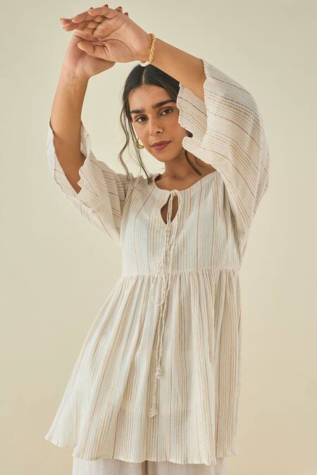 Shop LAHARIO White Cotton Striped Keyhole Kurta And Pant Set Online at Aza Fashions Shop_LAHARIO_White Cotton Striped Keyhole Kurta And Pant Set _Online_at_Aza_Fashions