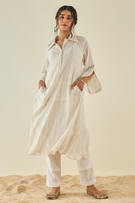 Lahario Striped Kurta & Pant Set 