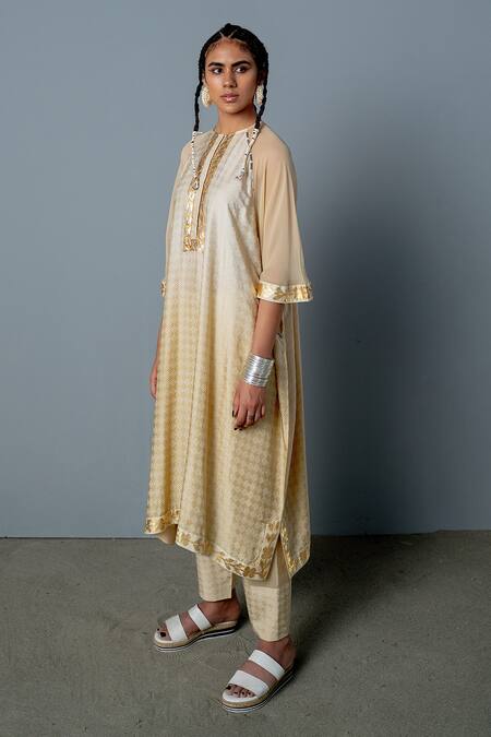 Shop_Pooja Rajgarhia Gupta_White Cotton Satin Embroidered Sequins Round Cleo Printed Kaftan And Pant Set _Online_at_Aza_Fashions