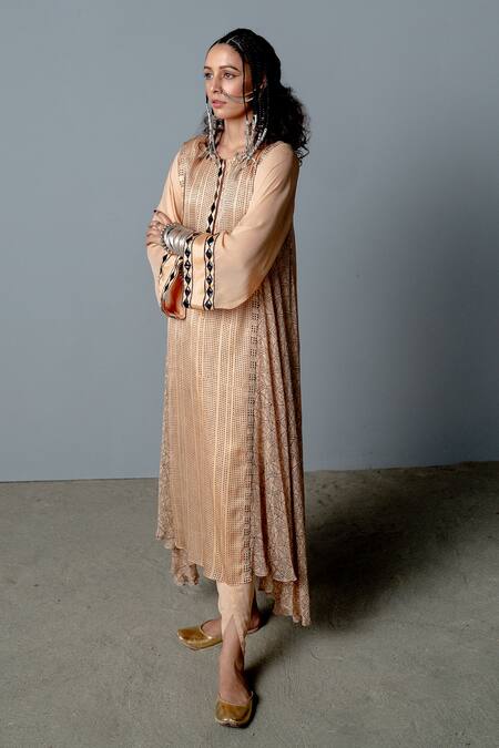 Buy Pooja Rajgarhia Gupta Beige Crepe, Georgette, Cotton Satin Geometric Print, Zenobia Kurta And Pant Set Online at Aza Fashions Buy_Pooja Rajgarhia Gupta_Beige Crepe, Georgette, Cotton Satin Geometric Print, Zenobia Kurta And Pant Set _Online_at_Aza_Fashions