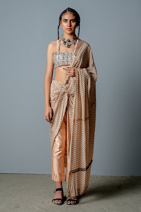 Pooja Rajgarhia Gupta Zenobia Printed Pre-Draped Saree With Blouse 