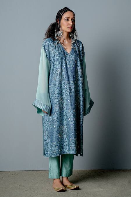 Pooja Rajgarhia Gupta_Blue Cotton Satin Cutdana Work, Mirror Work, Screen Mosaic Pheran And Pant Set _Online_at_Aza_Fashions