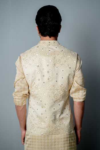Pooja Rajgarhia Gupta_White Cotton Silk Cutdana Work, Geometric Print, Mirror Mosaic Bundi Kurta Set _at_Aza_Fashions
