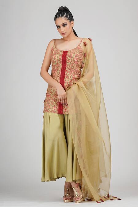 Shruti S Red Kurta Silksharara Modaldupatta Organza Bead Work, Cutdana Work, Set Online at Aza Fashions Shruti S_Red Kurta Silksharara Modaldupatta Organza Bead Work, Cutdana Work, Set_Online_at_Aza_Fashions