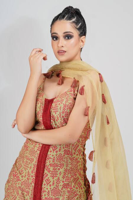 Shruti S Red Kurta Silksharara Modaldupatta Organza Bead Work, Cutdana Work, Set at Aza Fashions Shruti S_Red Kurta Silksharara Modaldupatta Organza Bead Work, Cutdana Work, Set_at_Aza_Fashions