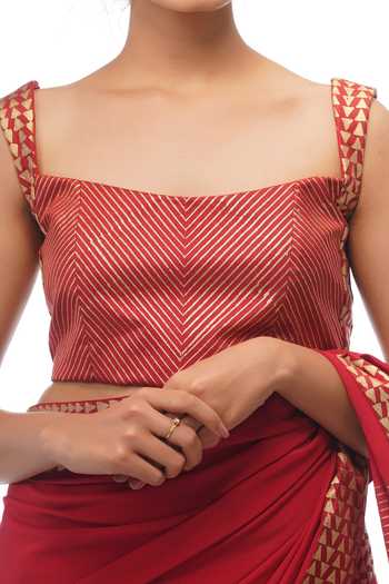 Shruti S_Red Saree  Crepeblouse  Silk Petticoat  Satin Floral Square Neck Print With _at_Aza_Fashions