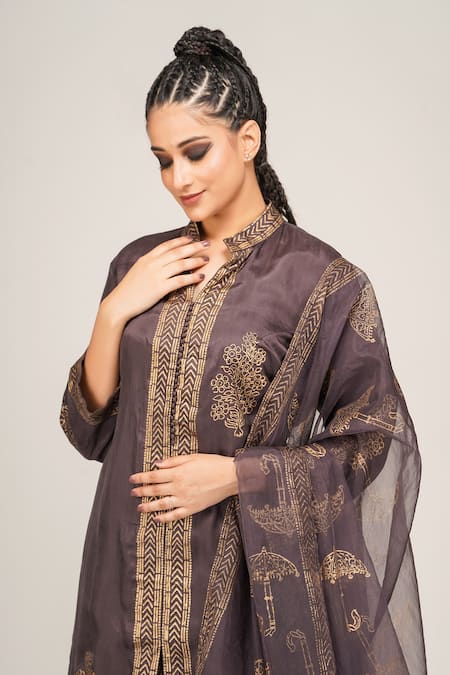 Shruti S_Grey Dupatta  Organza, Kurta Silk, Sharara Modal Satin Hand Metallic Set_at_Aza_Fashions