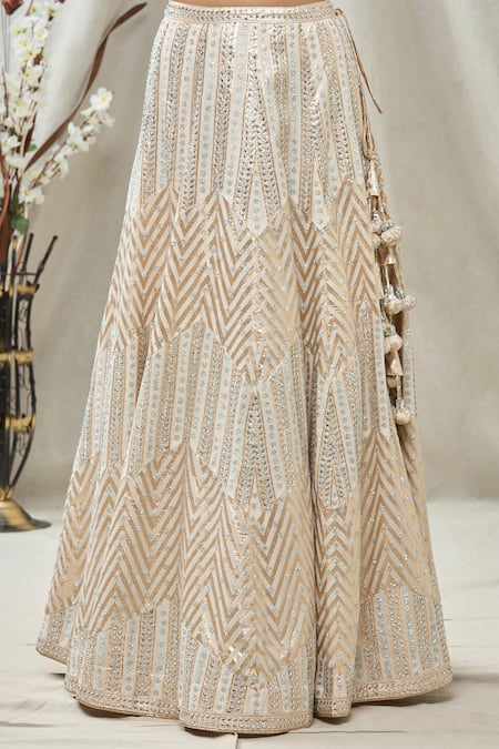 Shop_Vandana Sethi_Gold Chanderi Silk Geometric Leaf Neck Embroidered Bridal Lehenga Set _Online_at_Aza_Fashions