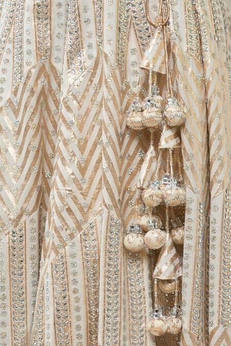 Vandana Sethi_Gold Chanderi Silk Geometric Leaf Neck Embroidered Bridal Lehenga Set _at_Aza_Fashions