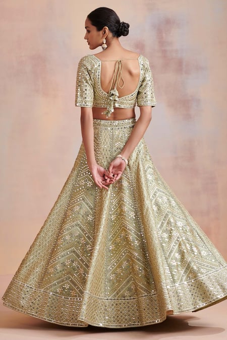 Shop SUHINO Green Organza, Slub Silk Mirror , Resham Leaf Neck Bridal Lehenga Set at Aza Fashions Shop_SUHINO_Green Organza, Slub Silk Mirror , Resham Leaf Neck Bridal Lehenga Set _at_Aza_Fashions