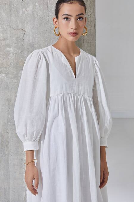 Shop The Summer House White Organic Cotton Round Notched Veallai Dress Online at Aza Fashions Shop_The Summer House_White Organic Cotton Round Notched Veallai Dress _Online_at_Aza_Fashions