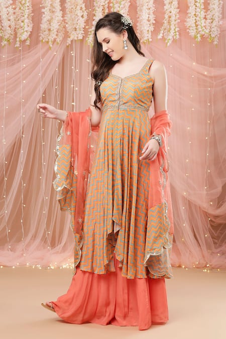 Aayushi Maniar Chevron Print Kurta Gharara Set 