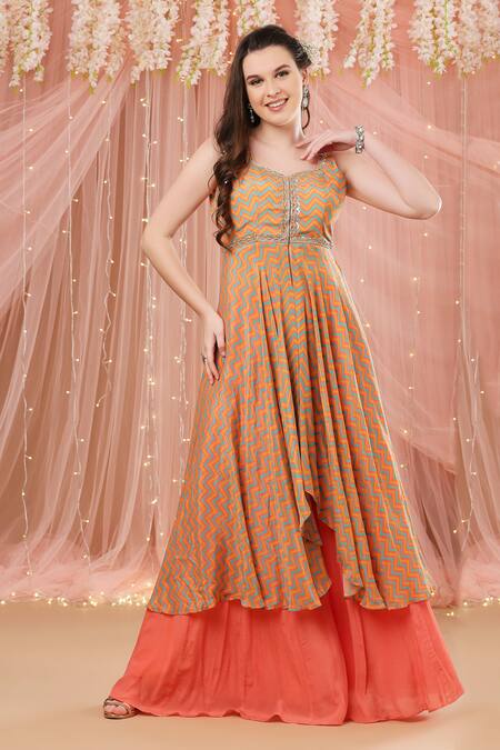 Aayushi Maniar_Peach Organza, Crepe Silk Chevron Print, Zardozi Work Jewel Kurta Gharara Set_Online_at_Aza_Fashions