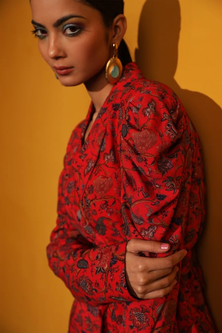 Miku Kumar_Red Georgette Floral Print Collared Neck Arabella Jacket And Gharara Set_at_Aza_Fashions