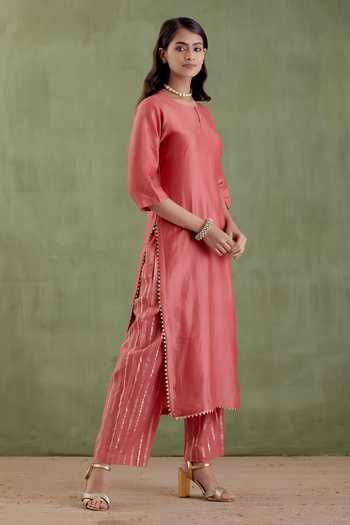 Musal Red Chanderi, 100% Cotton Plain Keyhole Durgavati Kurta Set Online at Aza Fashions Musal_Red Chanderi, 100% Cotton Plain Keyhole Durgavati Kurta Set _Online_at_Aza_Fashions