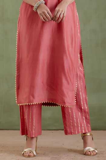 Musal Red Chanderi, 100% Cotton Plain Keyhole Durgavati Kurta Set at Aza Fashions Musal_Red Chanderi, 100% Cotton Plain Keyhole Durgavati Kurta Set _at_Aza_Fashions