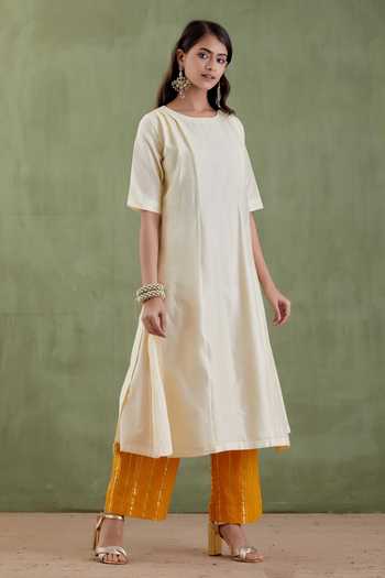 Musal Beige Chanderi, Silk Organza, 100% Cotton Suniti Devi Panelled Kurta Set Online at Aza Fashions Musal_Beige Chanderi, Silk Organza, 100% Cotton Suniti Devi Panelled Kurta Set _Online_at_Aza_Fashions