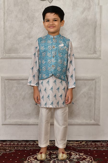 Arihant Rai Sinha Blue Silk Printed Floral Bundi And Kurta Set 