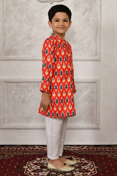 Petite Pomme_White Silk Geometric Print Kurta Set_Online_at_Aza_Fashions