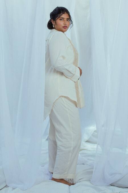 Latha Puttanna_White Hand Woven Cotton Floral Motifs Anishka Shirt _Online_at_Aza_Fashions